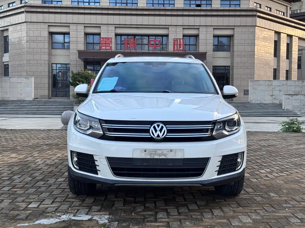 Volkswagen Tiguan 2015 — фото 2