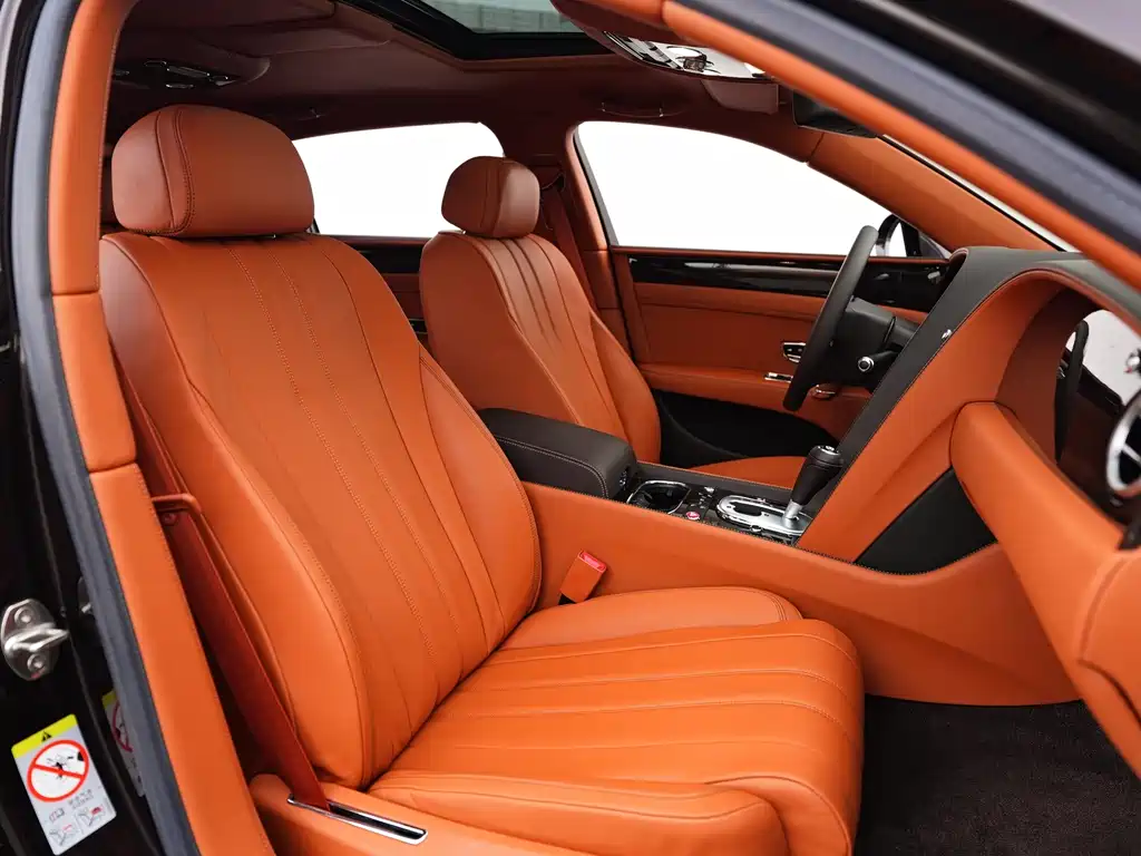 Bentley Flying Spur 2017 — фото 16