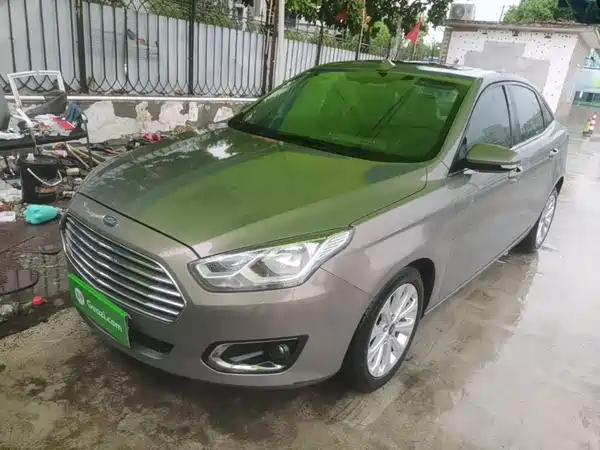 Ford Escort 2015