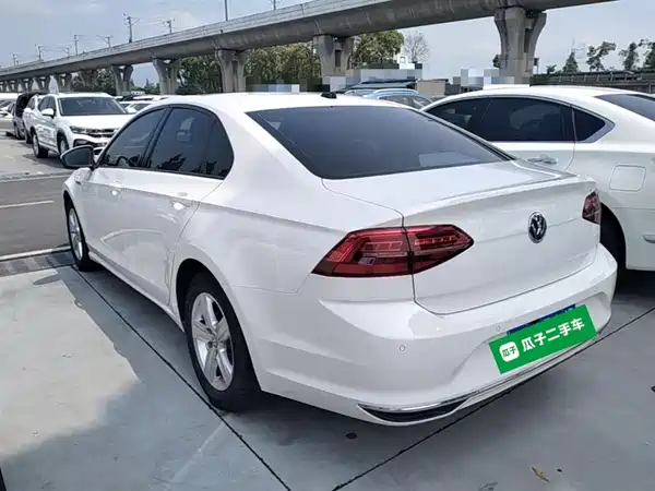 Volkswagen Lamando 2021
