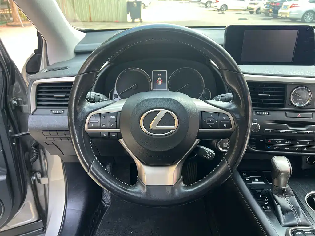 Lexus RX 2017 — фото 10