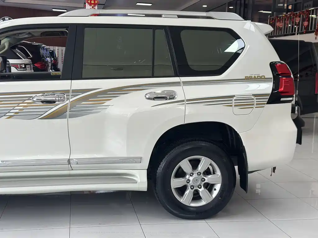 Toyota Prado 2019 — фото 17