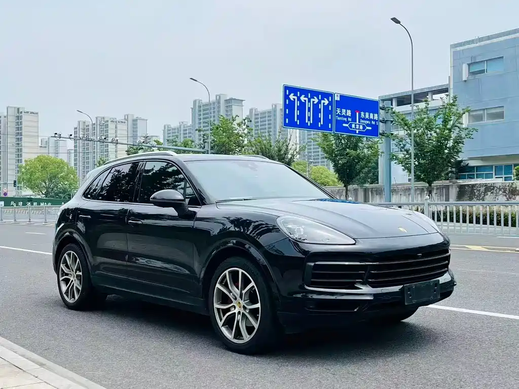 Porsche Cayenne 2019 — фото 3
