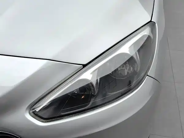 Peugeot 308 2015