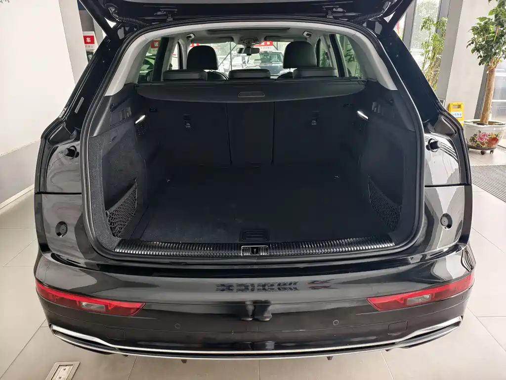 Audi Q5L 2020 — фото 15