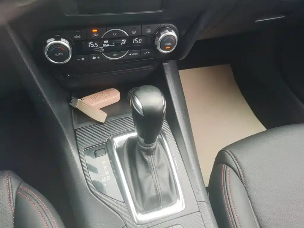 Mazda 3 Axela 2015 — фото 14
