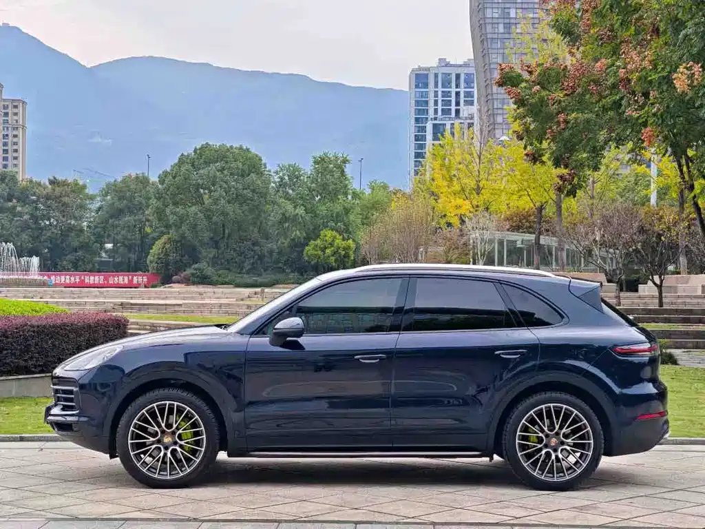 Porsche Cayenne 2018 — фото 3