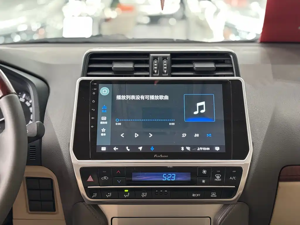 Toyota Prado 2018 — фото 13