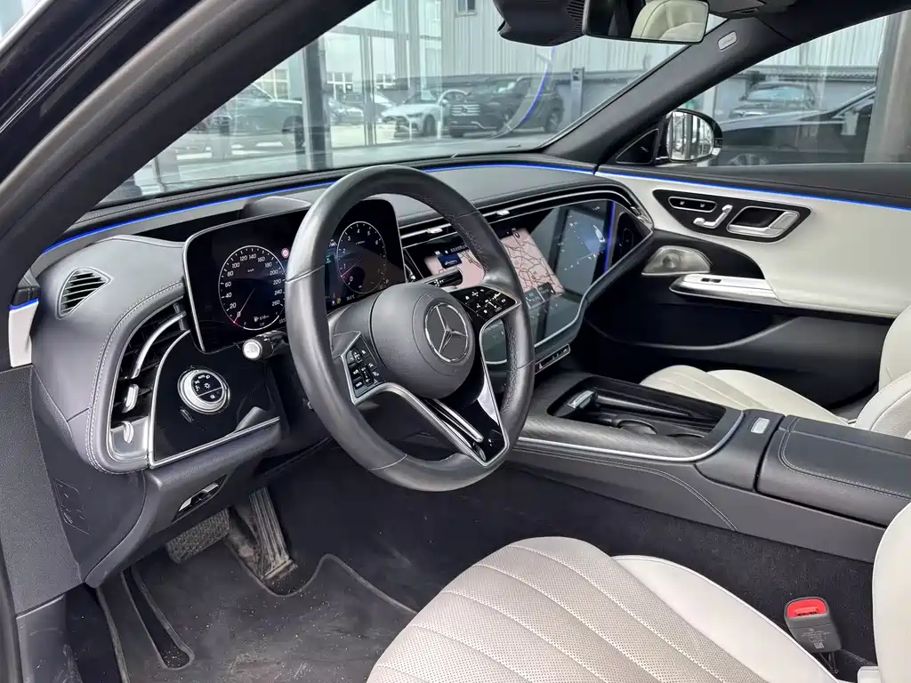 Mercedes-Benz E-Class 2023 — фото 9