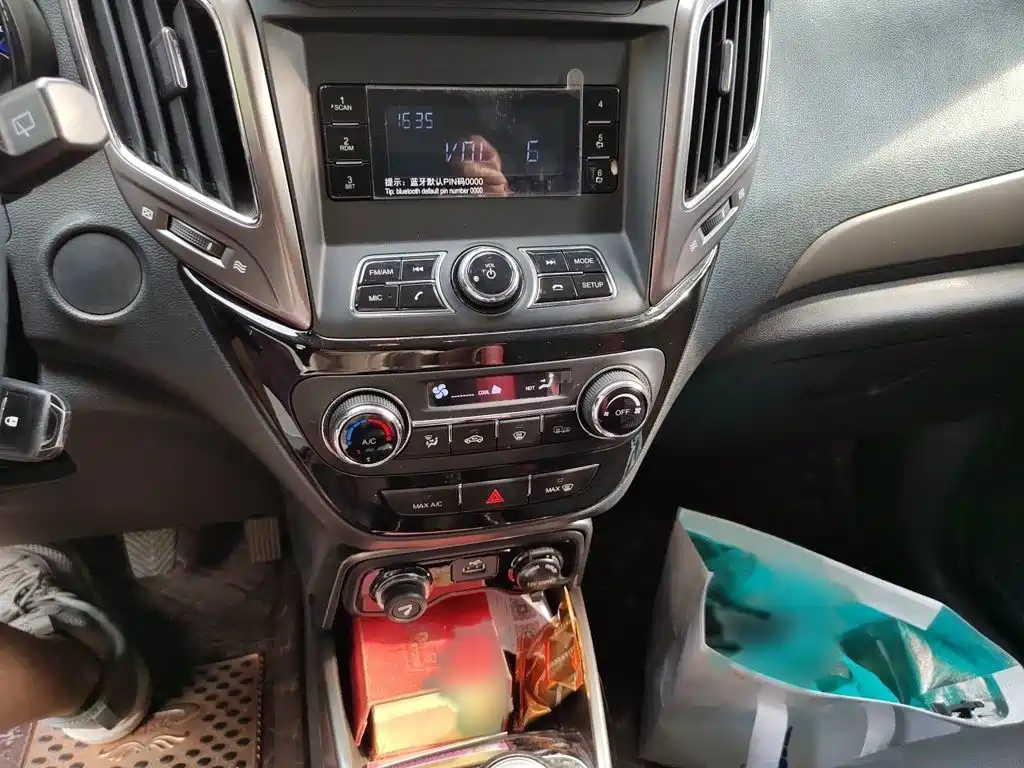 Changan CS15 2017