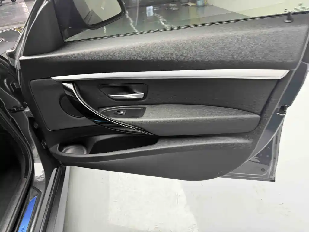BMW 3 Series GT 2021 — фото 19