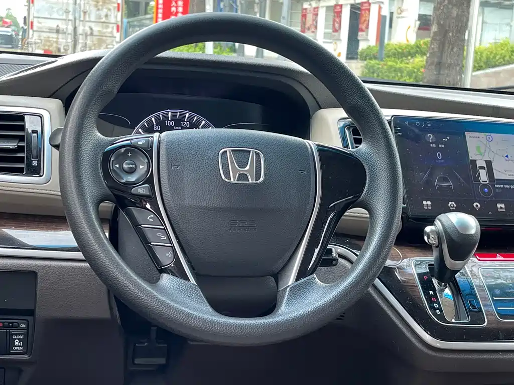 Honda Odyssey 2018 — фото 4
