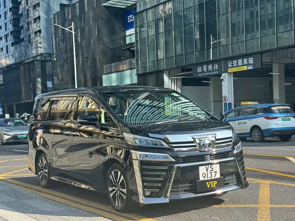 Toyota Vellfire 2018 — фото 3
