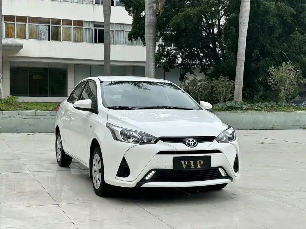 Toyota Yaris L 2019 — фото 3
