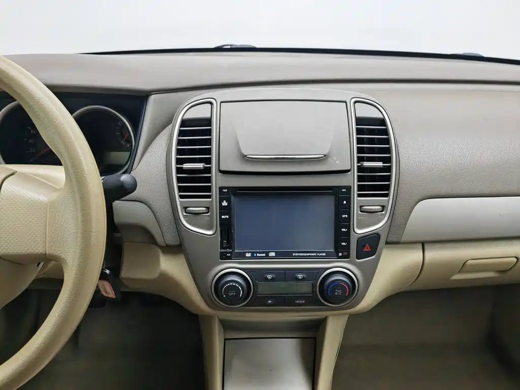 Nissan Sylphy 2014 — фото 12