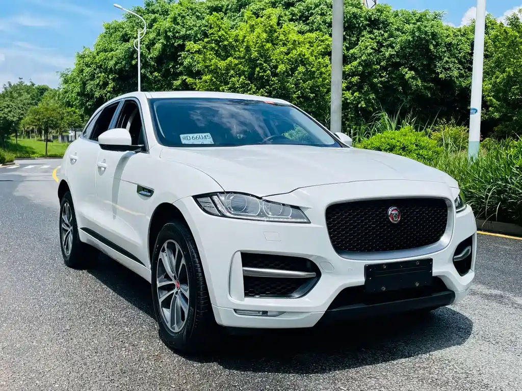 Jaguar F-PACE 2017 — фото 3
