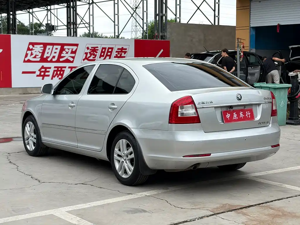 Skoda Octavia 2014 — фото 18