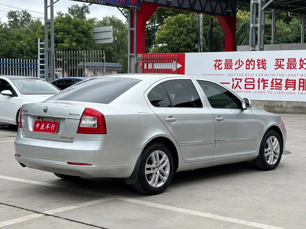 Skoda Octavia 2014 — фото 19