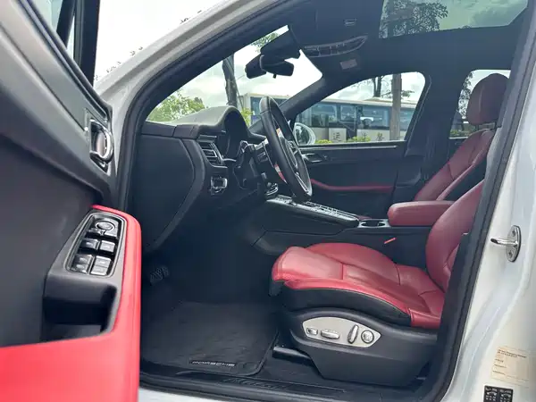 Porsche Macan 2020
