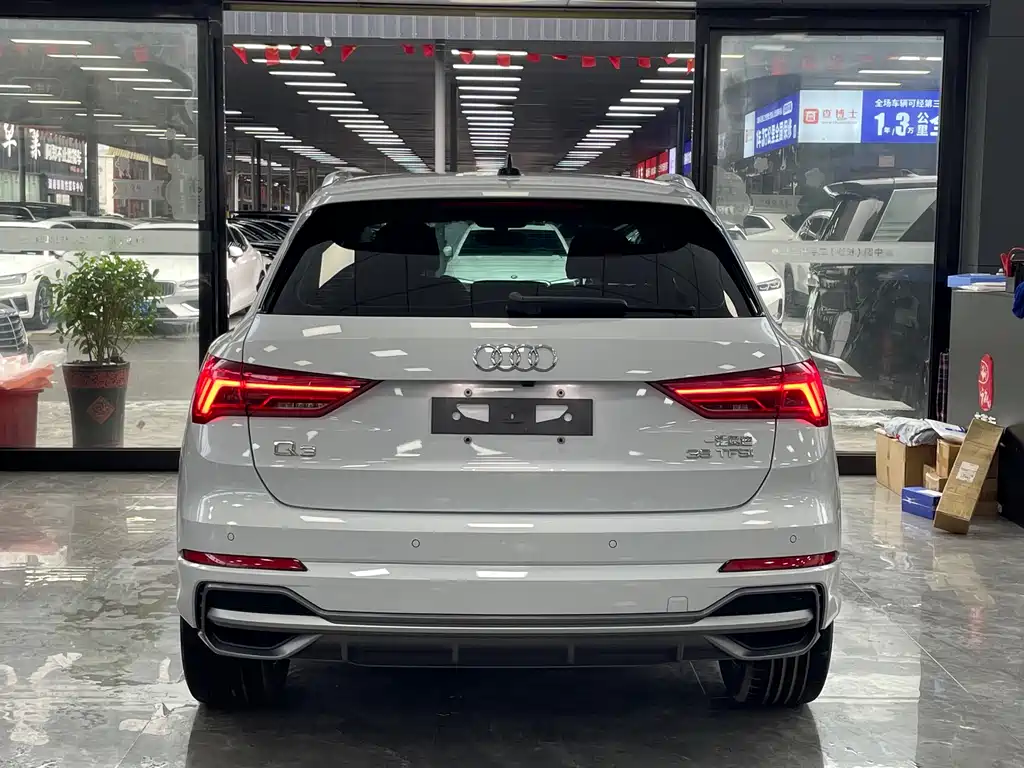 Audi Q3 2022 — фото 15