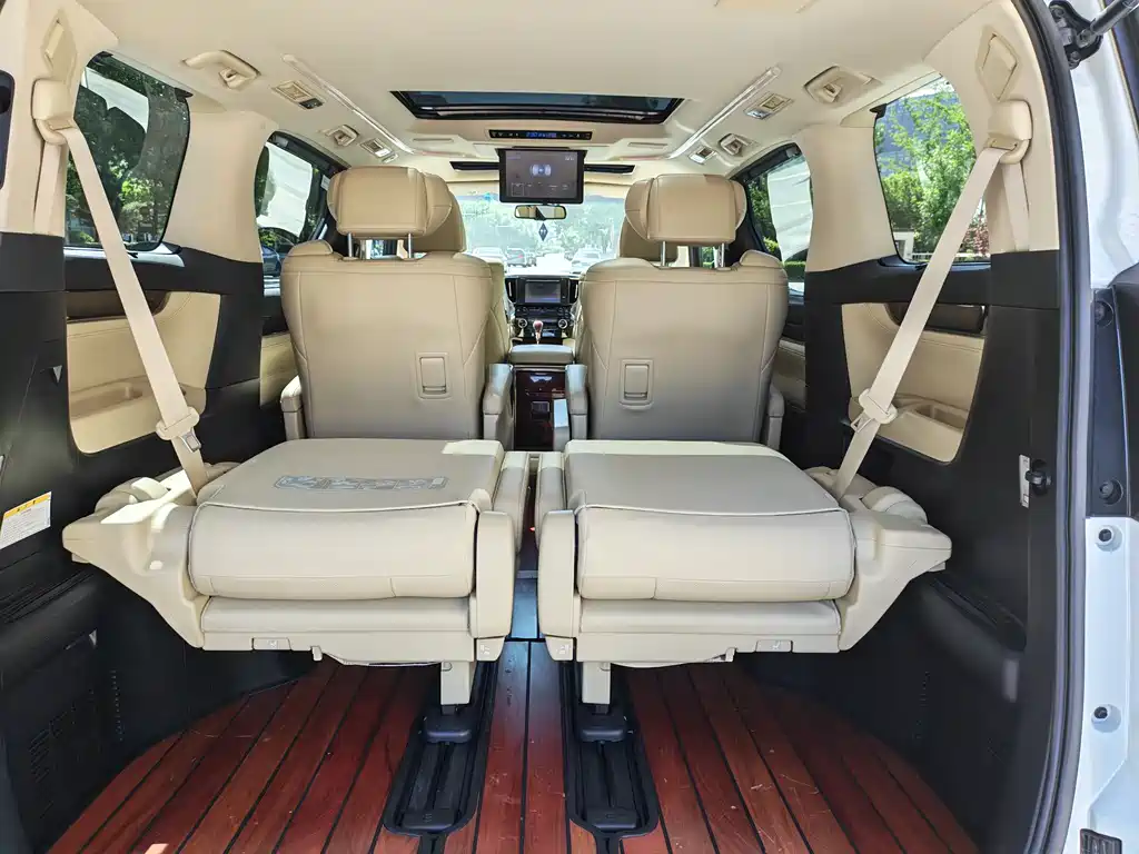 Toyota Alphard 2016 — фото 9