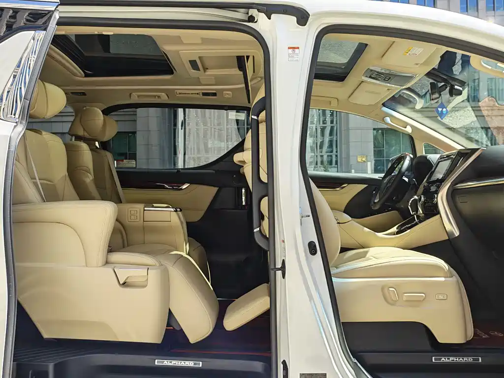 Toyota Alphard 2016 — фото 13