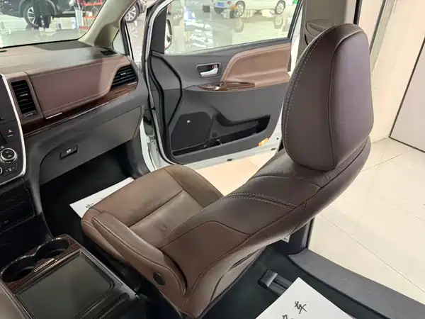 Toyota Sienna 2017