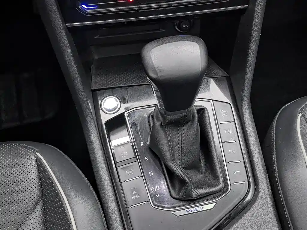 Volkswagen Tiguan L PHEV 2021 — фото 13