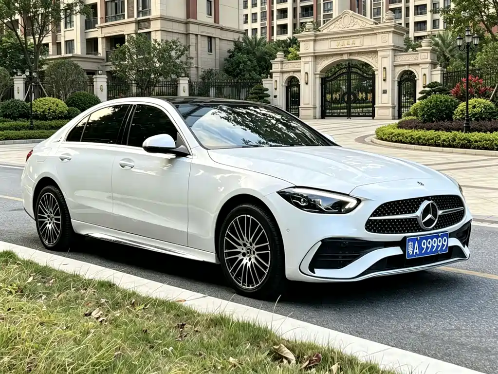 Mercedes-Benz C-Class 2024 — фото 3