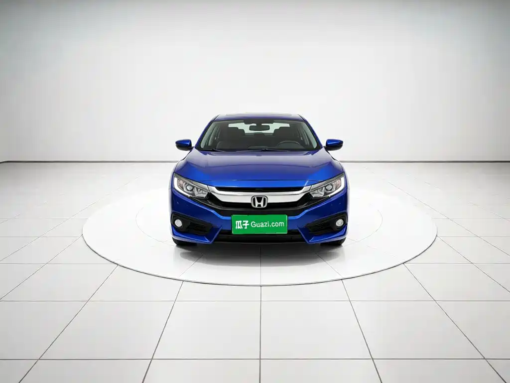 Honda Civic 2018 — фото 24
