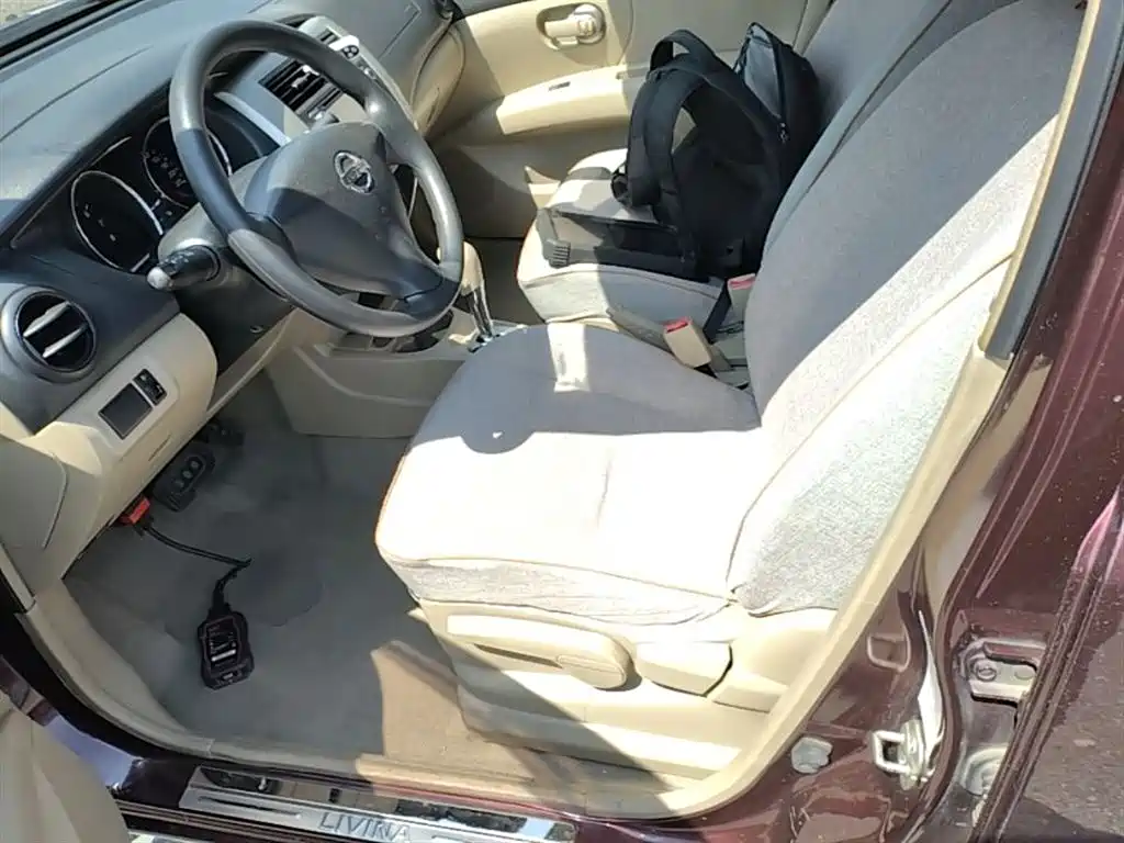 Nissan Livina 2015 — фото 15