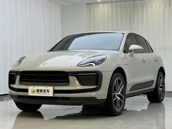 Porsche Macan 2024