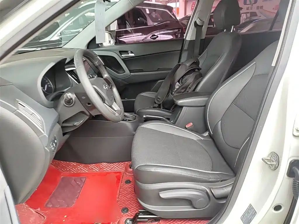 Hyundai ix25 2017 — фото 15