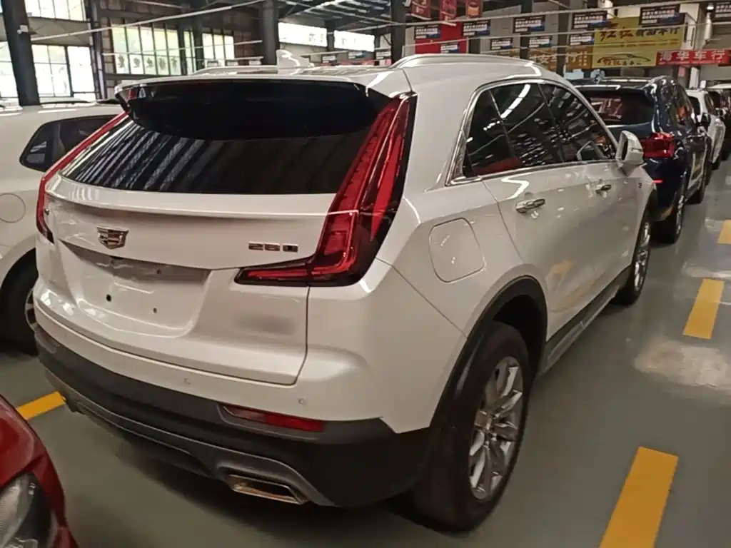 Cadillac XT4 2021 — фото 7