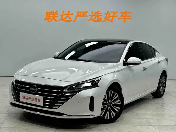Nissan Teana 2024