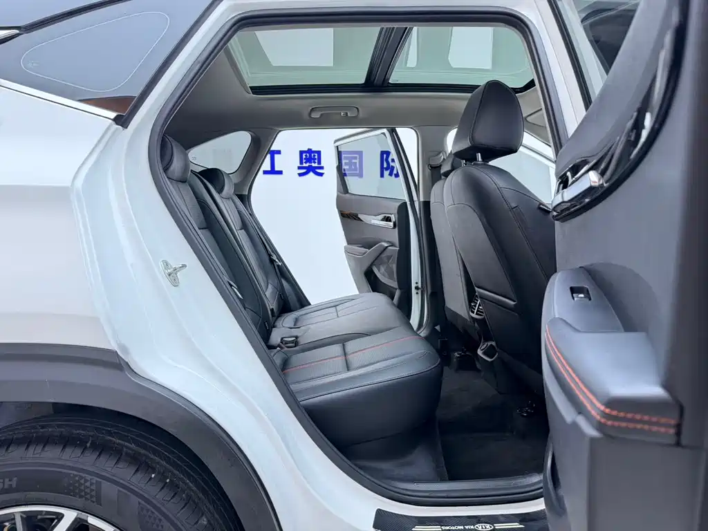 Kia KX3 2023 — фото 16