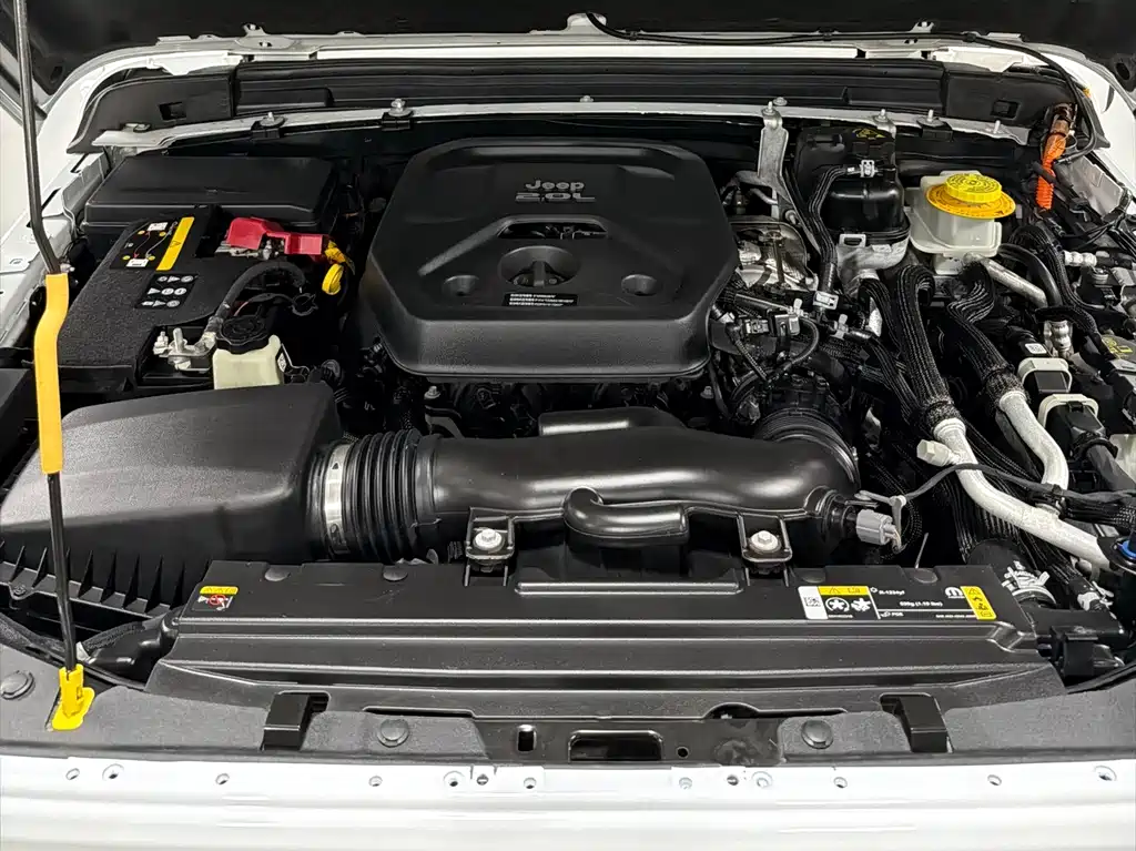 Jeep Wrangler New Energy 2021 — фото 13