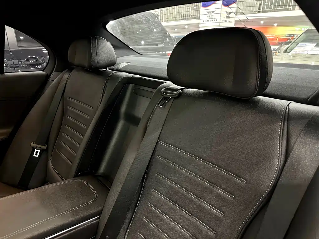 Mercedes-Benz C-Class 2023 — фото 25