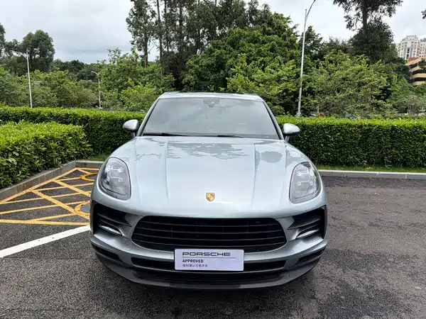 Porsche Macan 2021