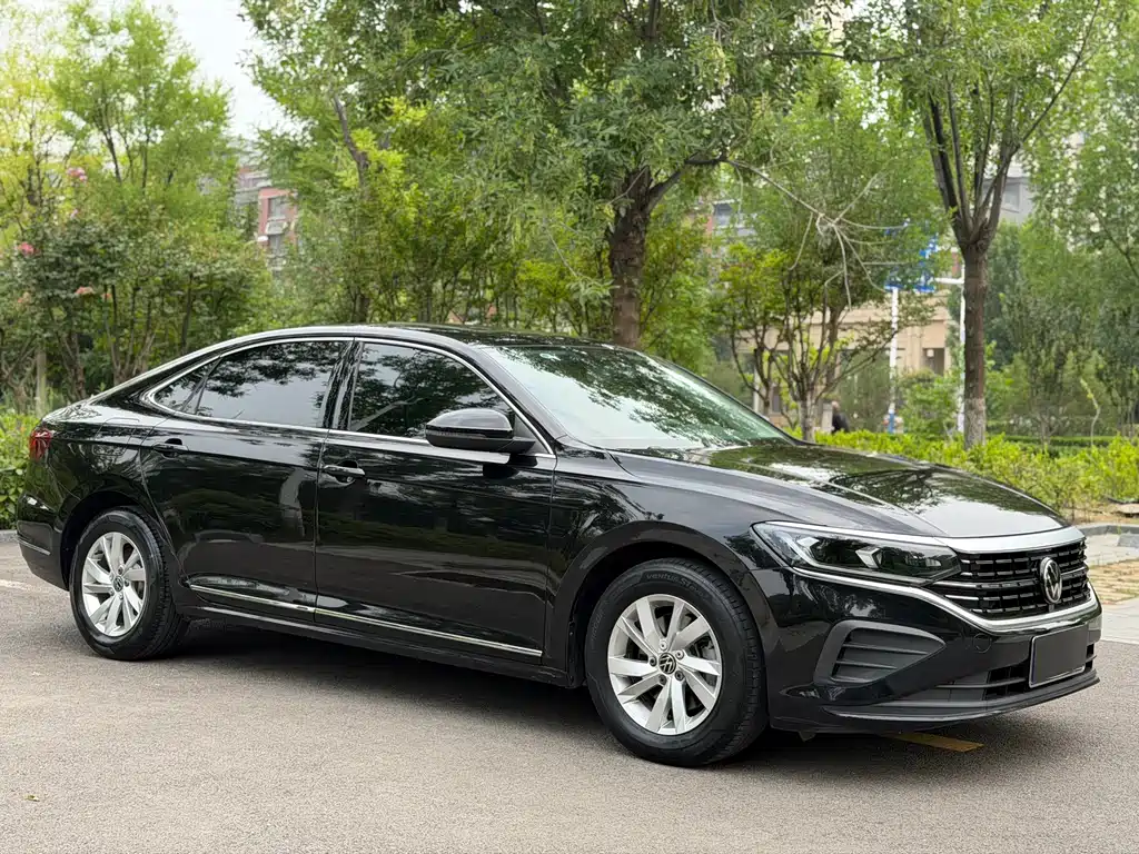 Volkswagen Passat 2024
