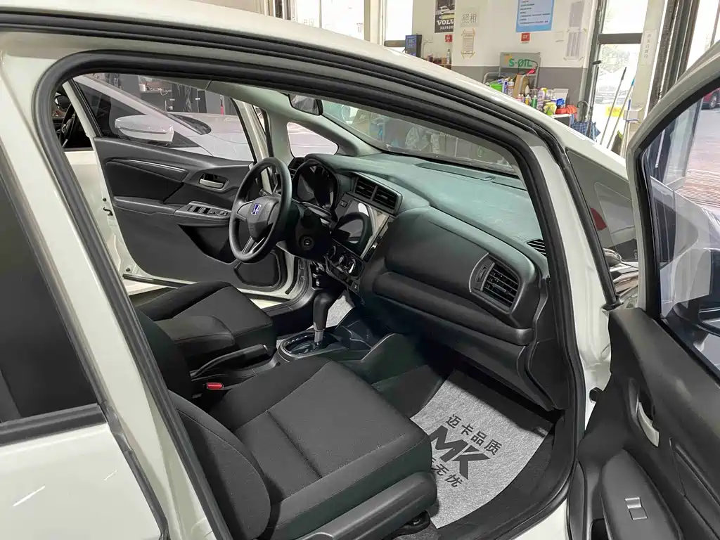 Honda Fit 2018 — фото 10