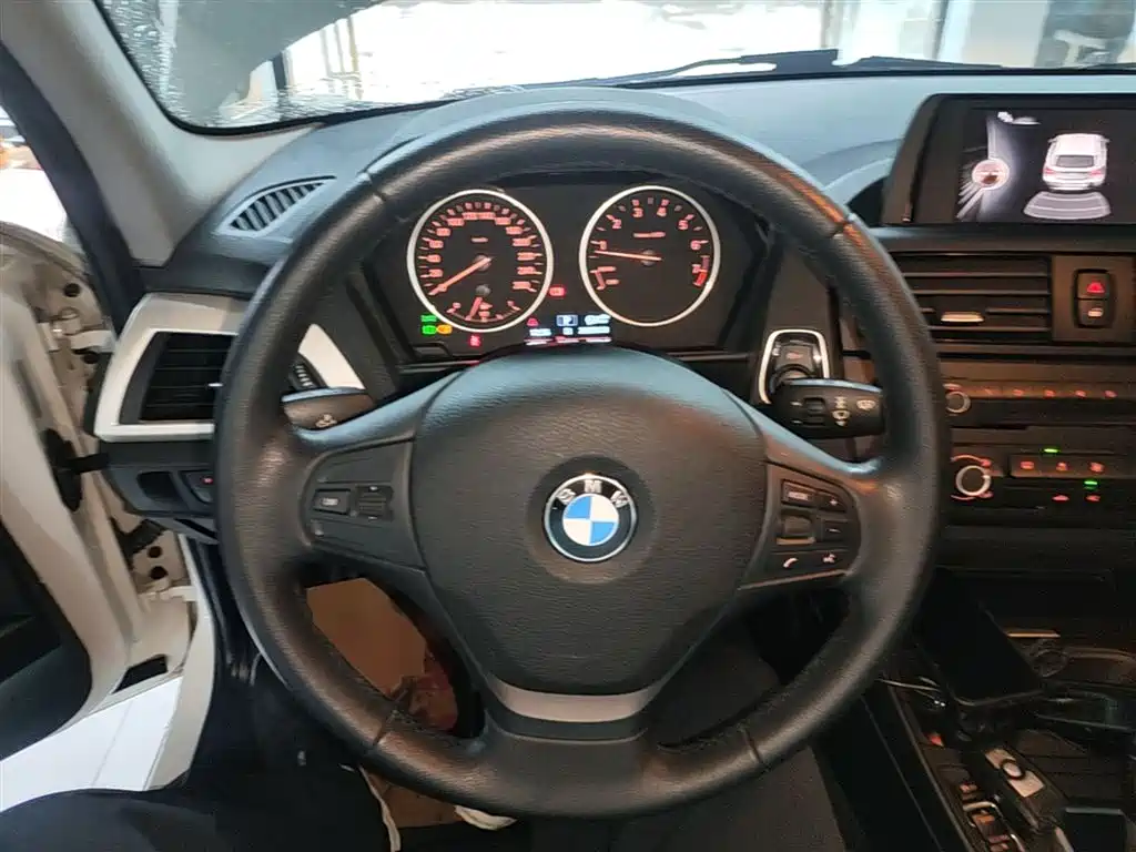 BMW 1 Series 2015 — фото 11