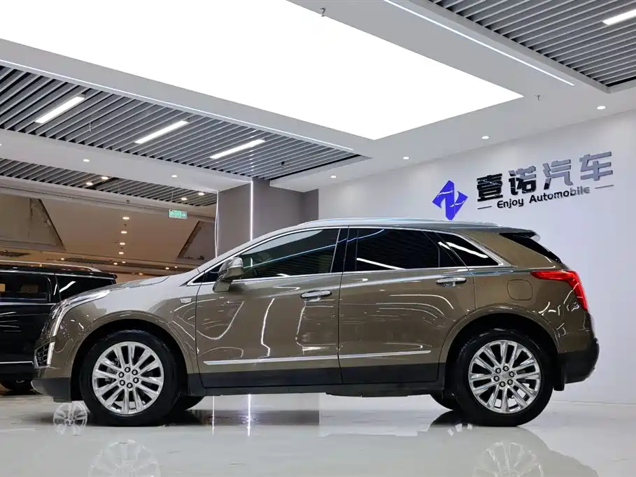 Cadillac XT5 2017 — фото 3