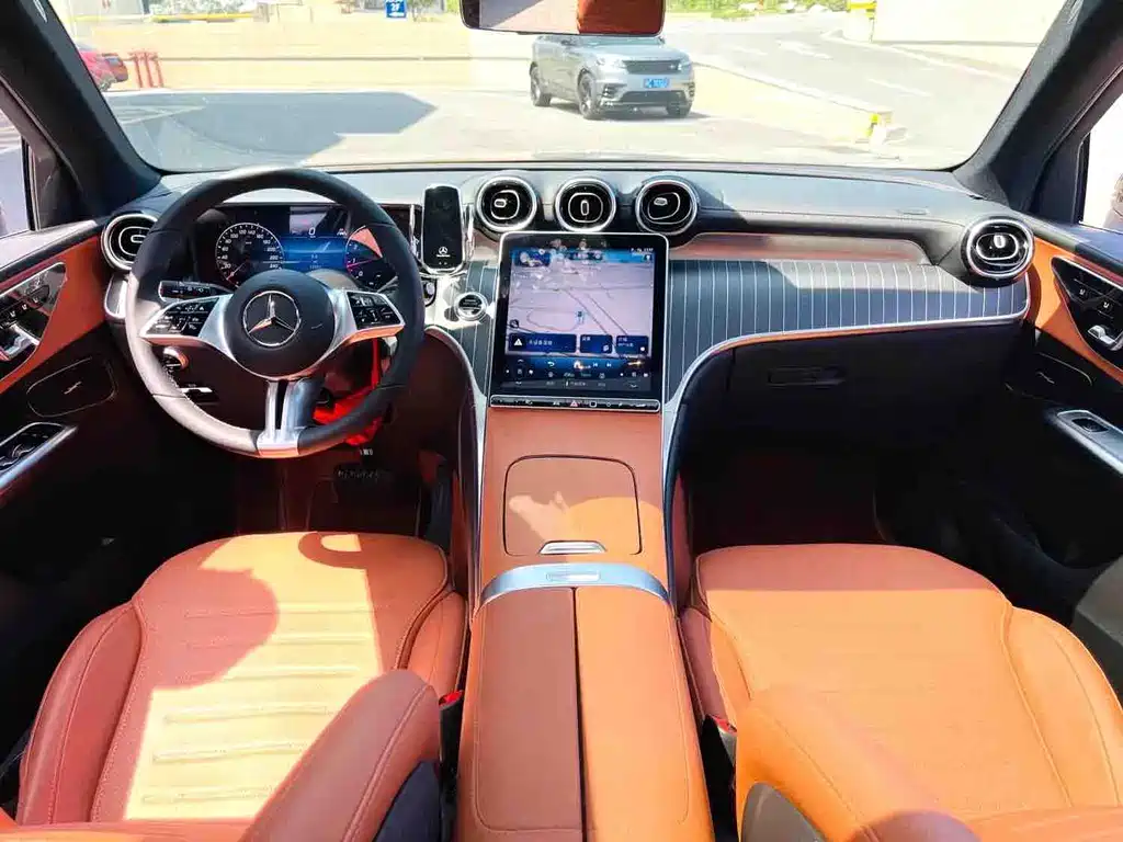 Mercedes-Benz GLC 2025