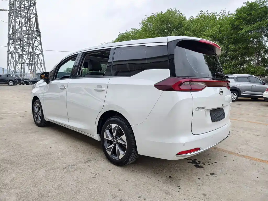 GAC Motor Trumpchi M6 2023 — фото 9