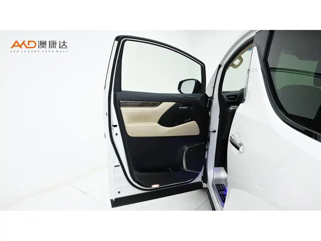 Toyota Vellfire 2022 — фото 11