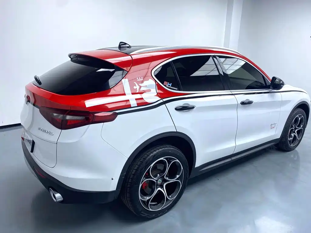 Alfa Romeo Stelvio 2021 — фото 7