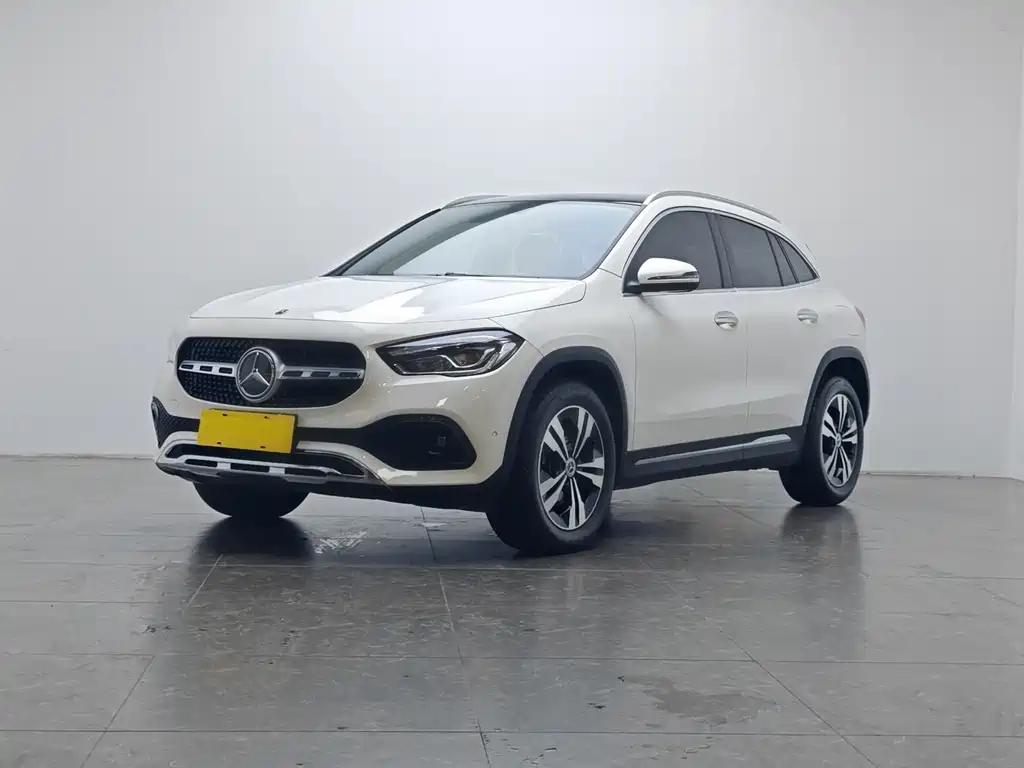 Mercedes-Benz GLA 2021 — фото 1