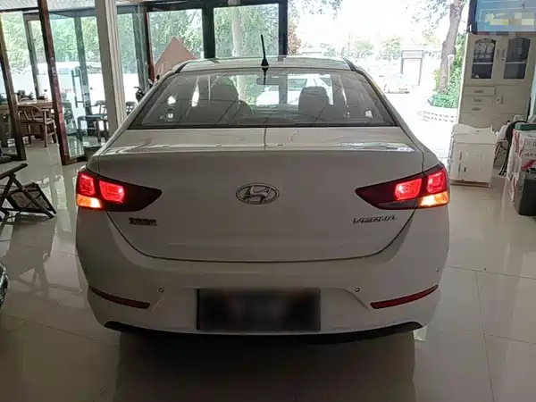 Hyundai Verna 2017