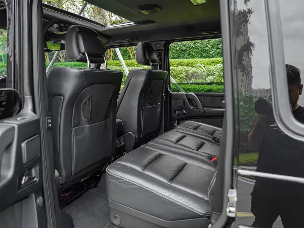 Mercedes-Benz G-Class AMG 2011 — фото 26